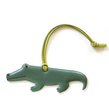 Load image into Gallery viewer, Crocodile Soft Shape Reflector