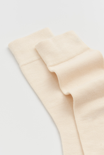 Load image into Gallery viewer, Clotted Cream Bamboo Socks: Clotted Cream / Large (UK 9-13)
