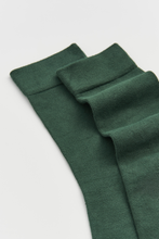 Load image into Gallery viewer, Glen Green Bamboo Socks: Large (UK 9-13)
