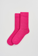Load image into Gallery viewer, Dahlia Pink Bamboo Socks: Small (UK 4-8)
