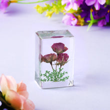 Load image into Gallery viewer, The Flower Market 3 Pink Flowers In Resin Ornament
