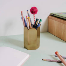 Load image into Gallery viewer, Scallop Edge Pen Pot: Pink
