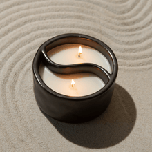 Load image into Gallery viewer, Yin-Yang Candle - Black - Palo Santo/Cade
